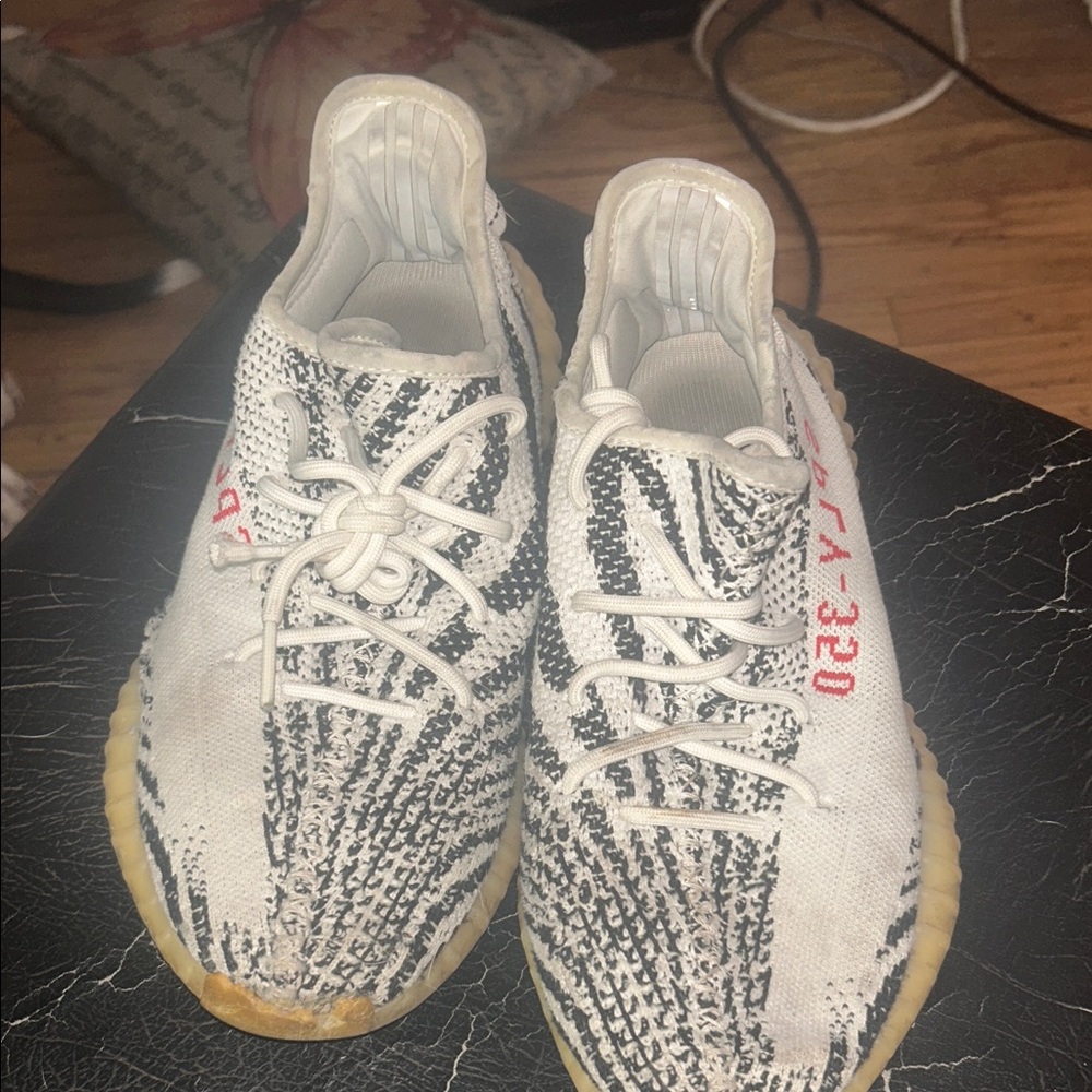 Yeezy White and Black Men's Shoes